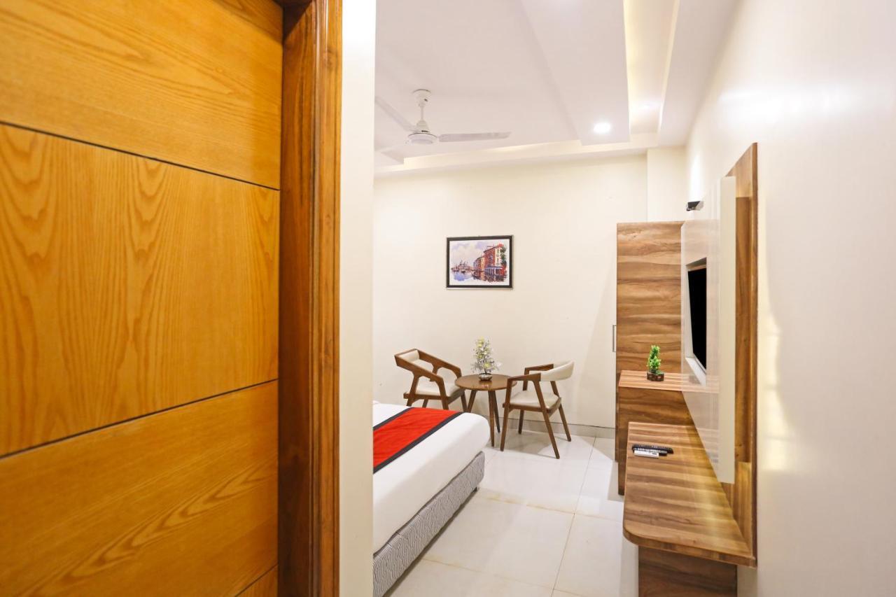 Frank Stay-Newly Built Worth -2Mins Walk From Rk Ashram Metro Satation New Delhi Exterior photo