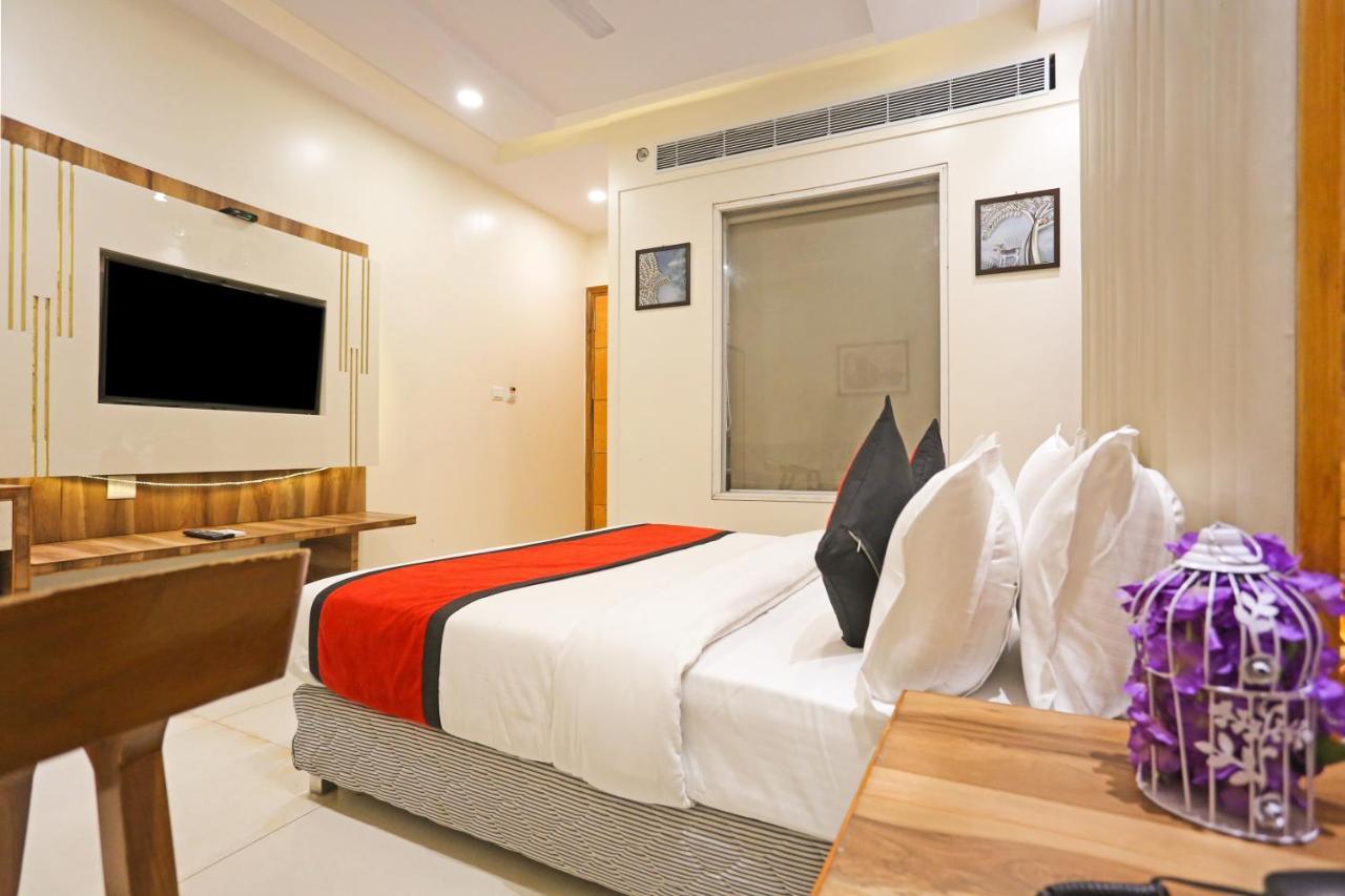 Frank Stay-Newly Built Worth -2Mins Walk From Rk Ashram Metro Satation New Delhi Exterior photo
