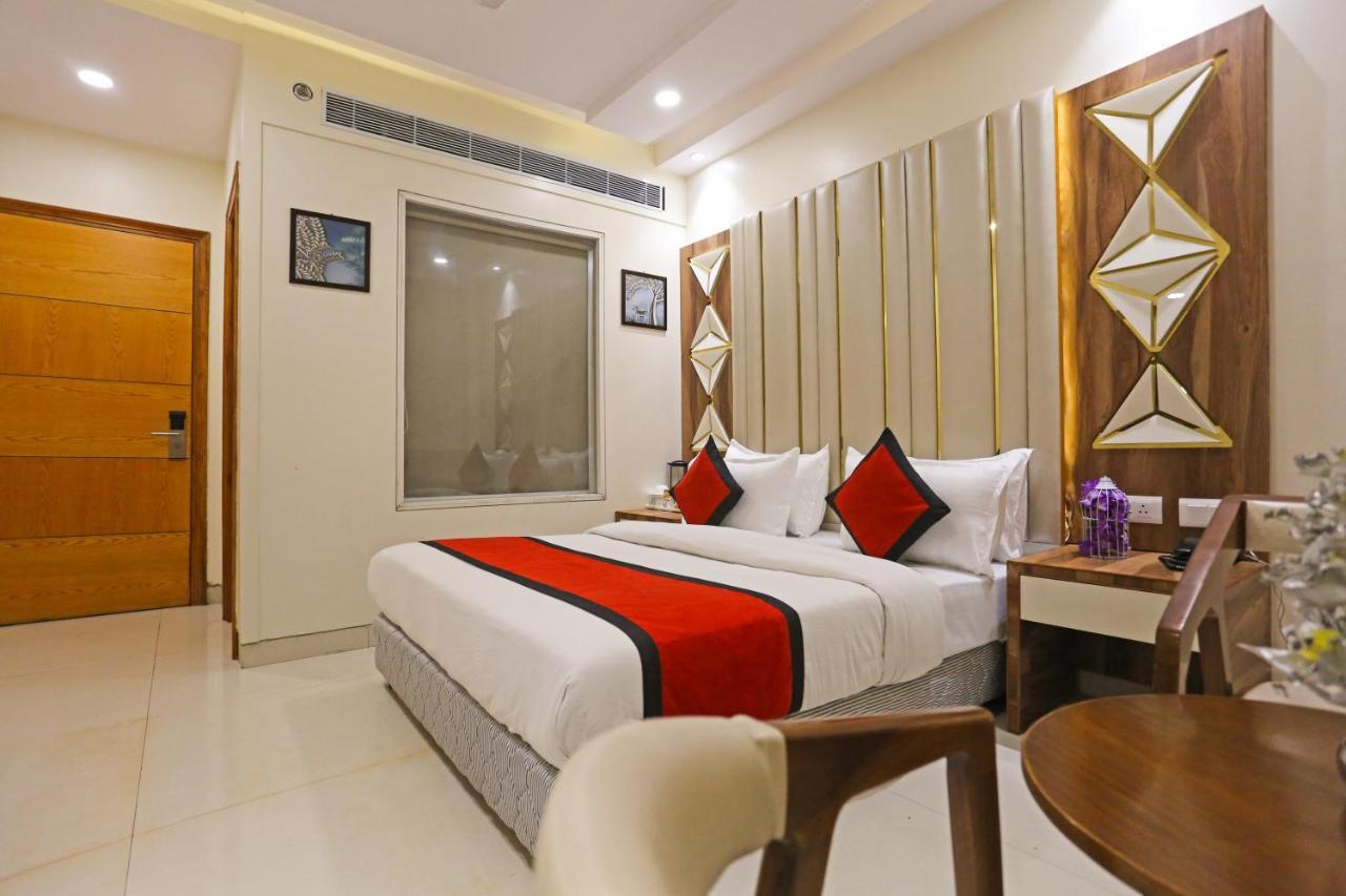 Frank Stay-Newly Built Worth -2Mins Walk From Rk Ashram Metro Satation New Delhi Exterior photo